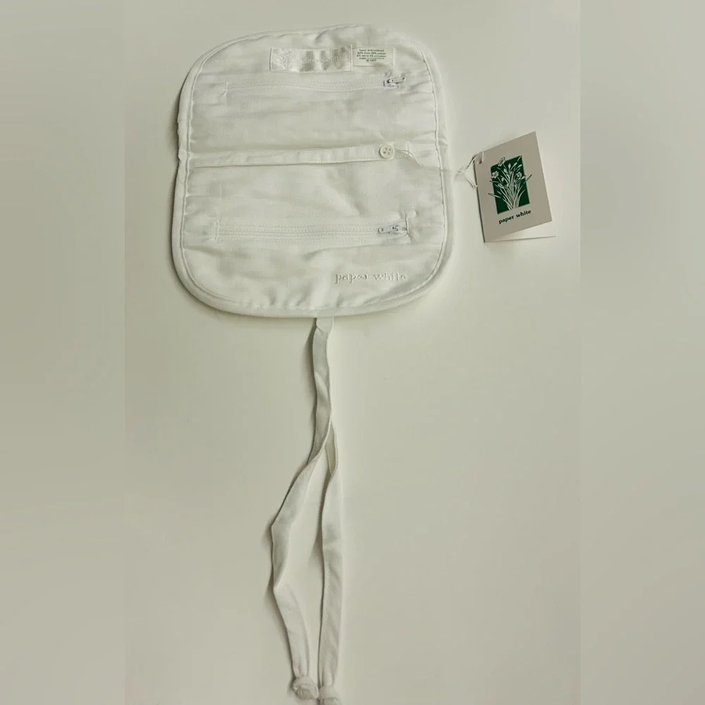 New Paper White Lace Jewelry Case Hand Embroidered 2 Zip Inside Compartment